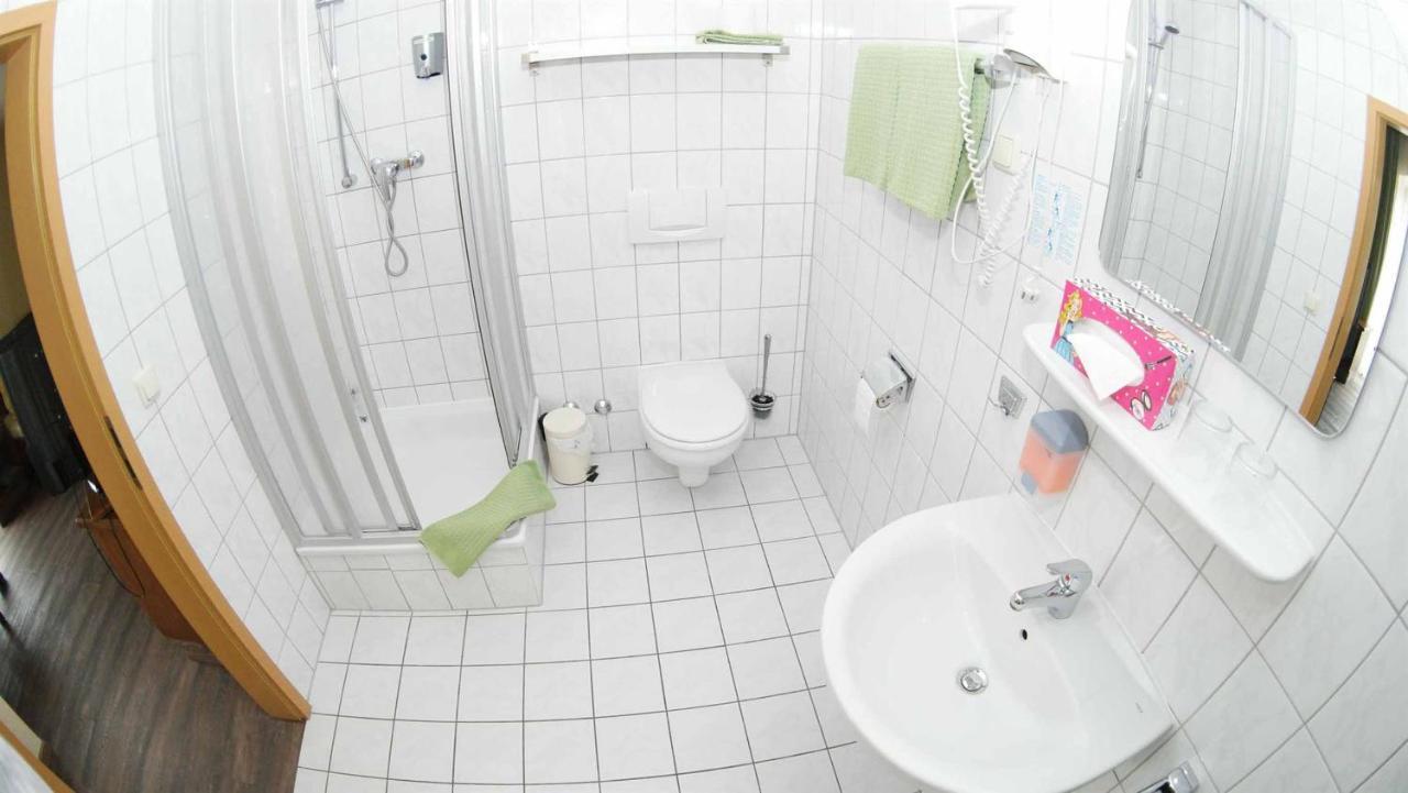 Hotel Und Restaurant Rittergut Kreipitzsch Naumburg  Buitenkant foto