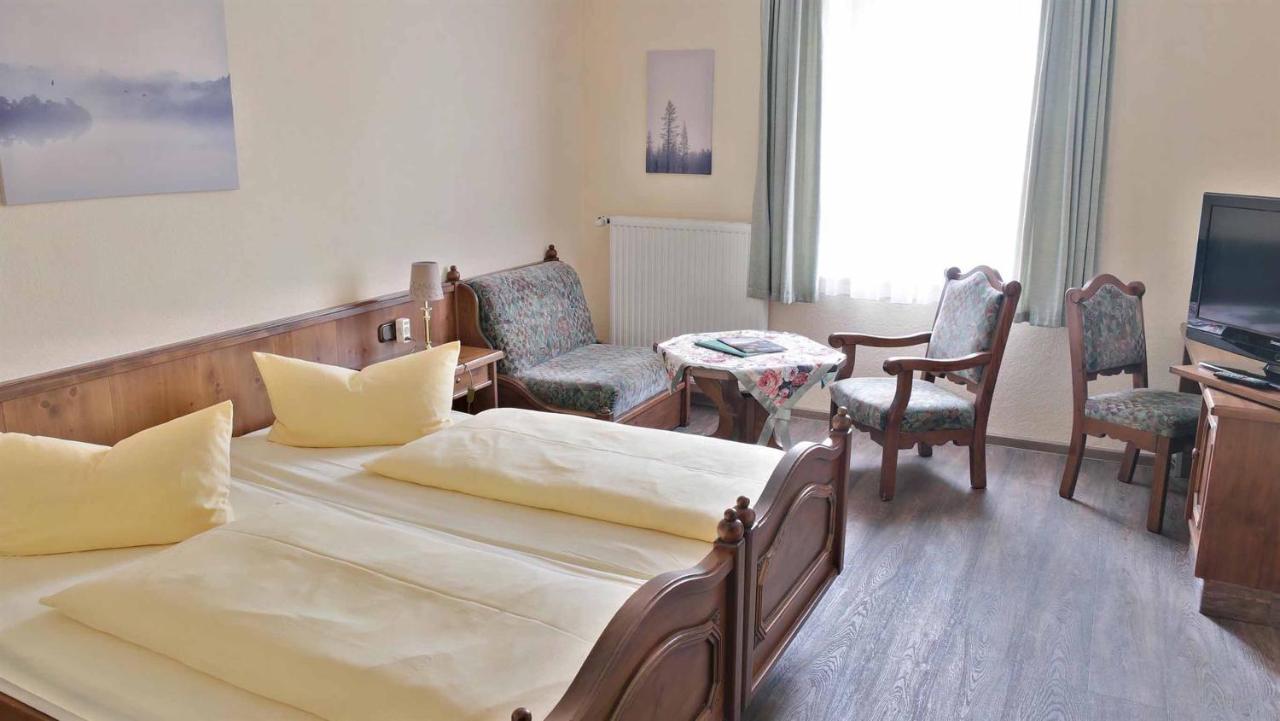 Hotel Und Restaurant Rittergut Kreipitzsch Naumburg  Buitenkant foto