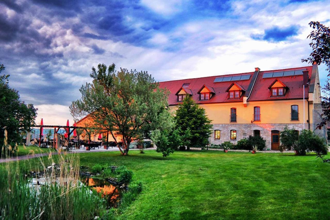 Hotel Und Restaurant Rittergut Kreipitzsch Naumburg  Buitenkant foto