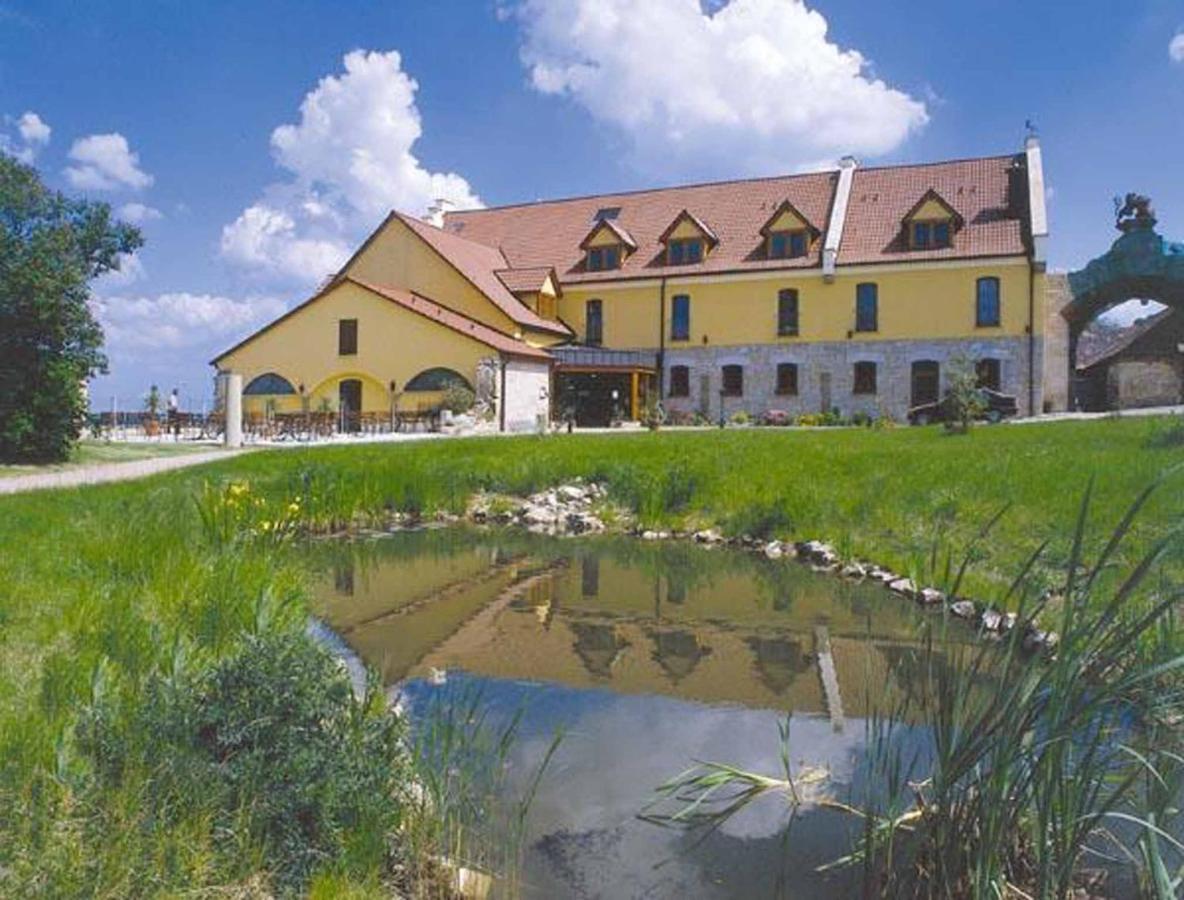 Hotel Und Restaurant Rittergut Kreipitzsch Naumburg  Buitenkant foto